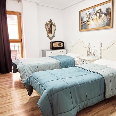 Www Sanmartinplaza Es En El Corazon Del Casco Historico Apartman León Kültér fotó