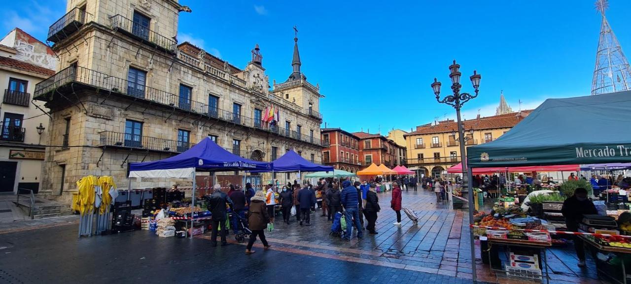Www Sanmartinplaza Es En El Corazon Del Casco Historico Apartman León Kültér fotó